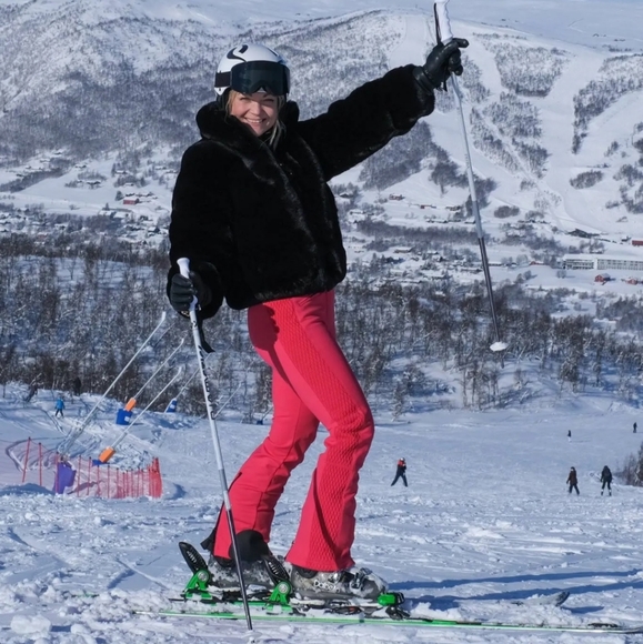 Goldbergh Victoria Faux-Fur ski Jacket or winter Jacket - Picture 2 of 16